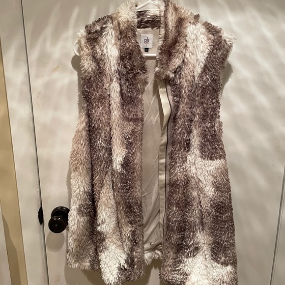CAbi Jackets & Blazers - Cabi Aspen Faux Fur Vest 3179